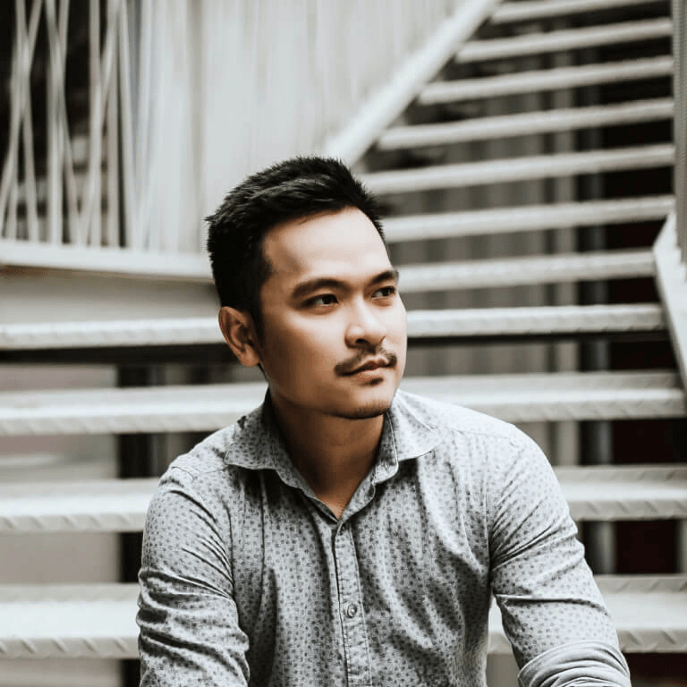 Hoang - Parking Lot Owner